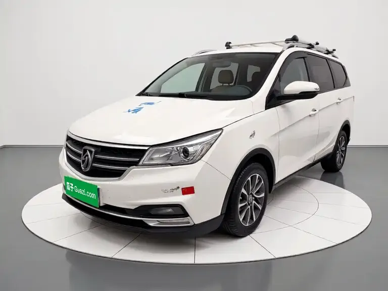 Baojun 730 1.5 L Manual Fashion 7-seat
