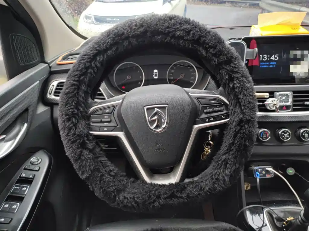 Baojun 730 1.5 L Manual Fashion 7-seat