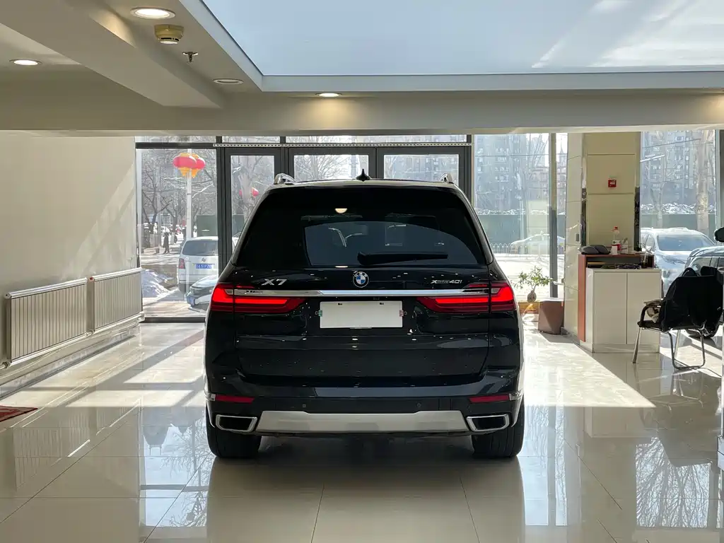 BMW X7 3.0 T US Spec