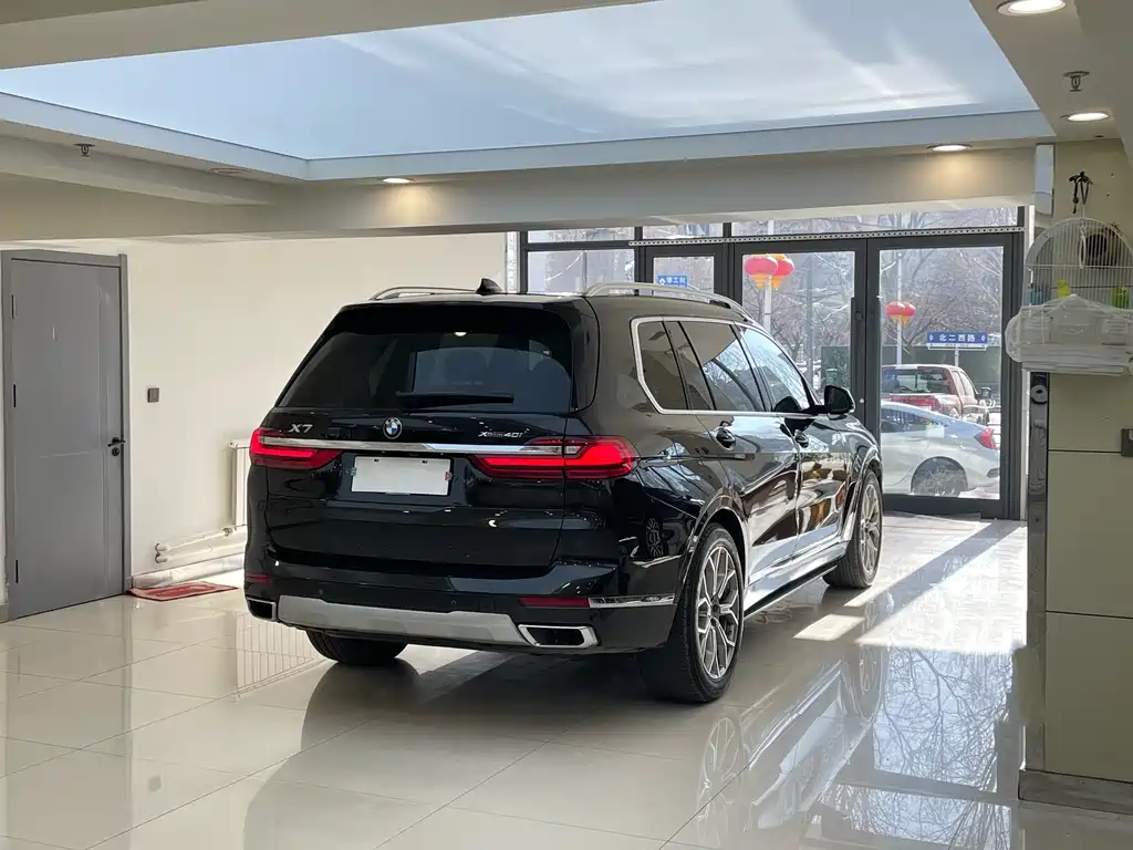 BMW X7 3.0 T US Spec