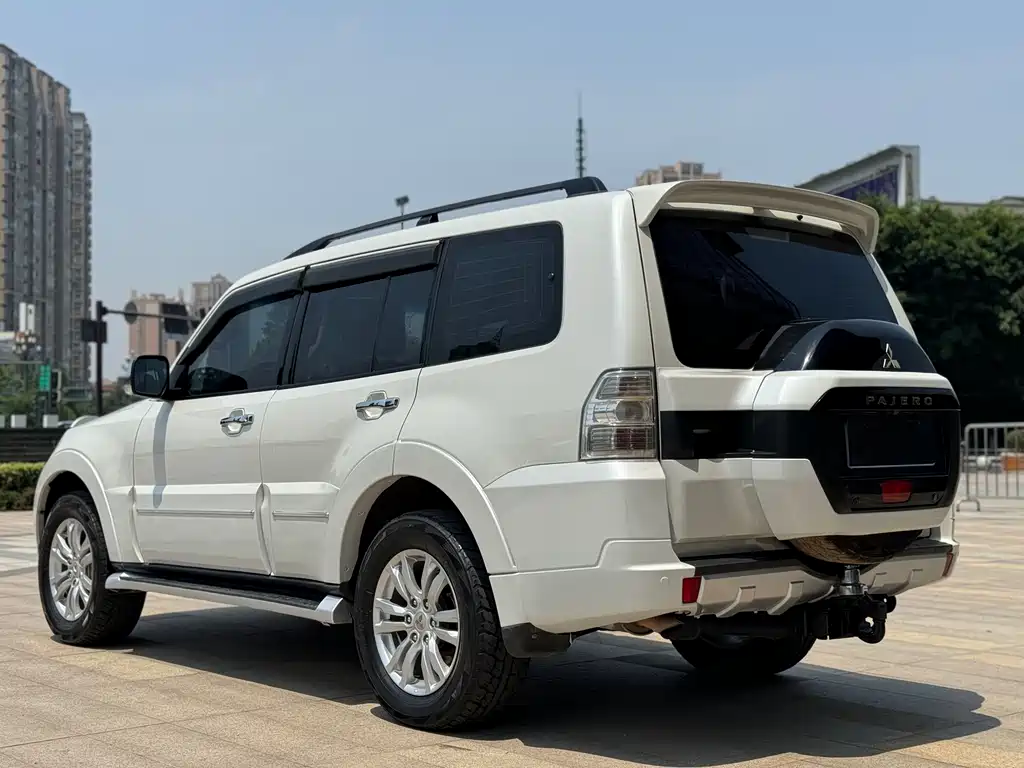 Pajero (Import) 3.8 L Auto