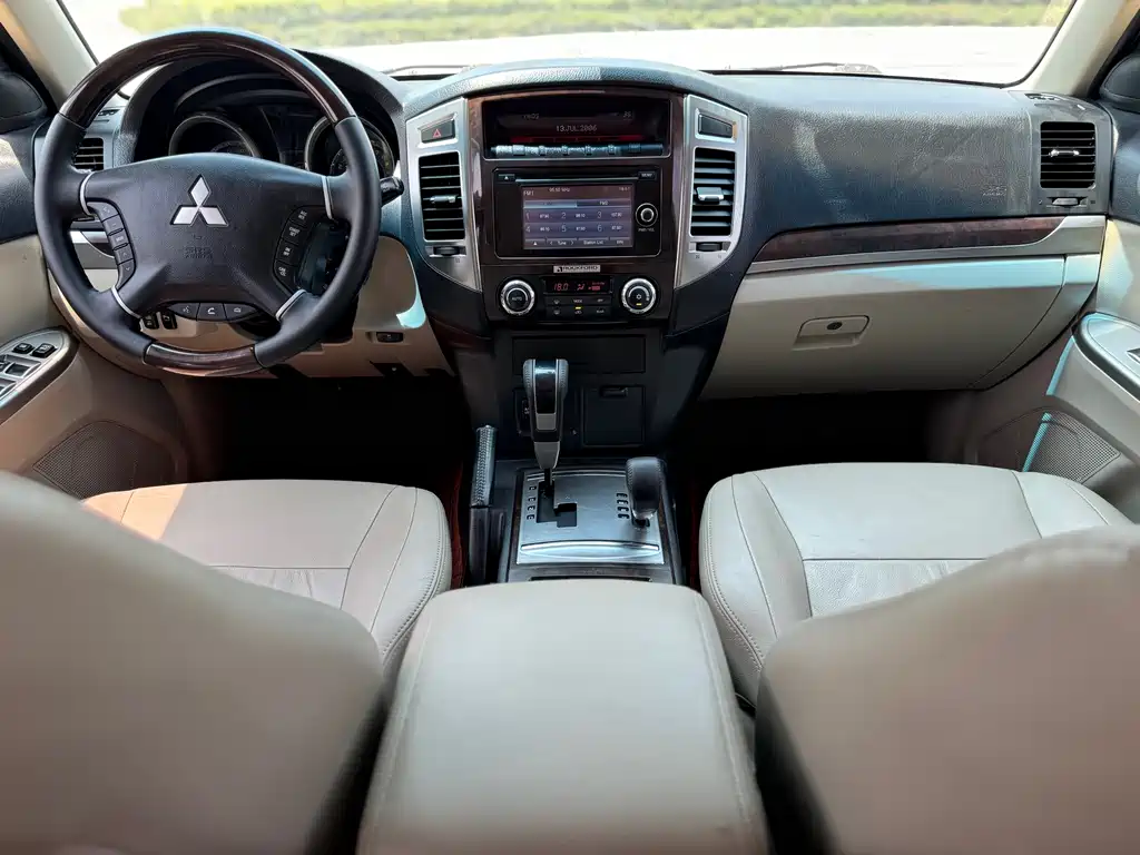 Pajero (Import) 3.8 L Auto