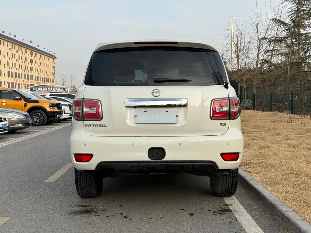 Patrol 4.0 L Middle East