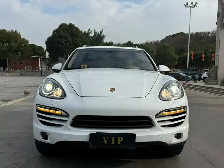 Porsche Cayenne Cayenne 3.0 T US Spec