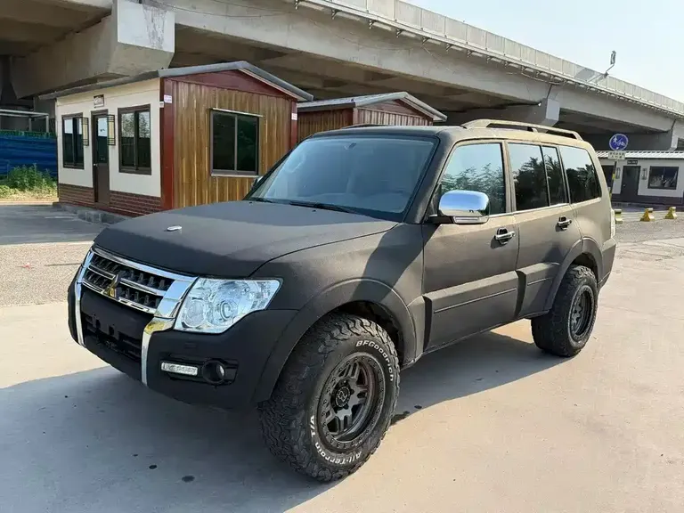 Mitsubishi Pajero (Import) 3.8 L Auto