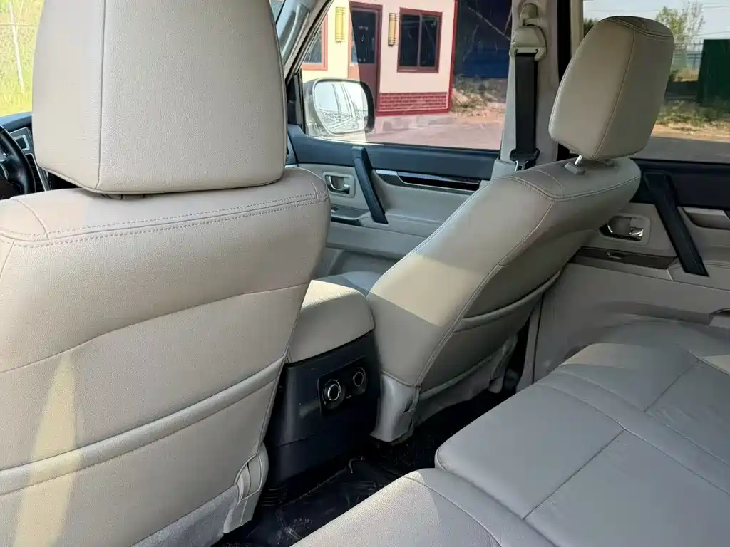 Pajero (Import) 3.8 L Auto