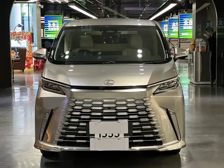 Lexus LM 350 h 4-seat