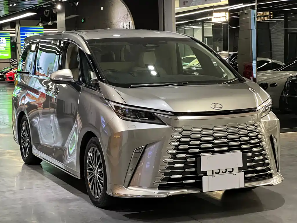 Lexus LM 350 h 4-seat