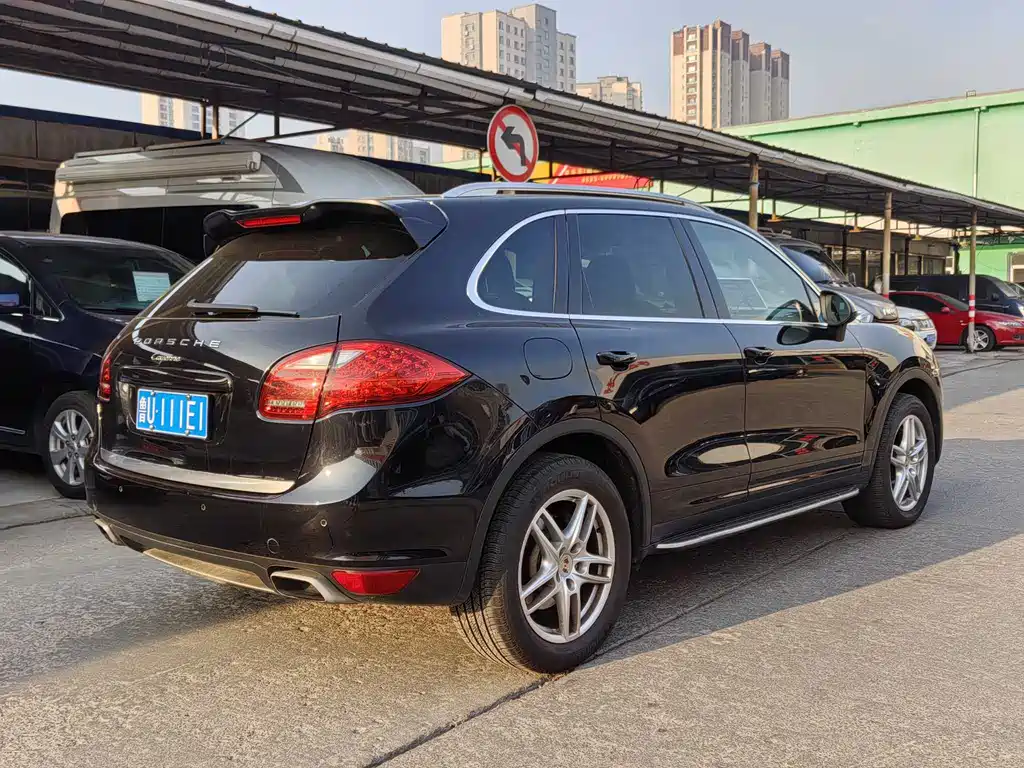 Cayenne Cayenne 3.0 T US Spec