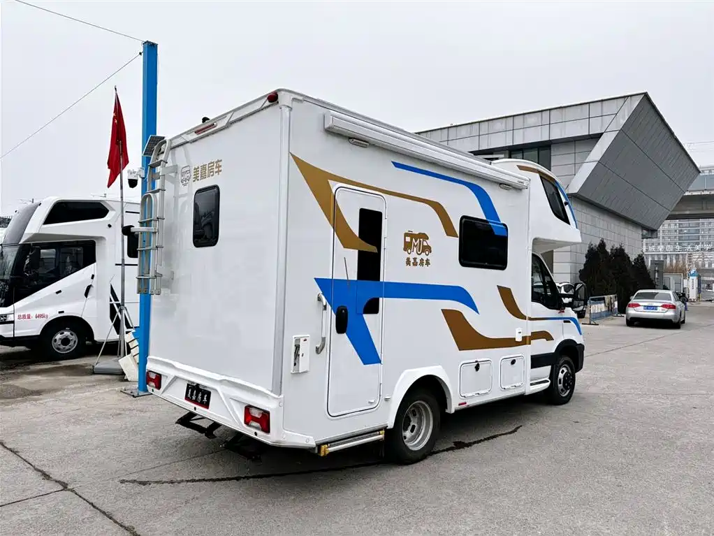 IVECO Daily 依维柯欧胜C型房车 2025款 3.0 T 自动