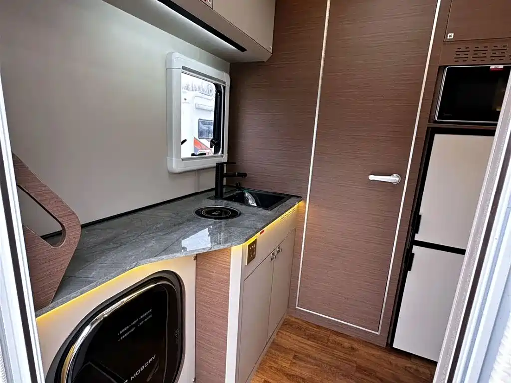 IVECO Daily 依维柯欧胜C型房车 2025款 3.0 T 自动