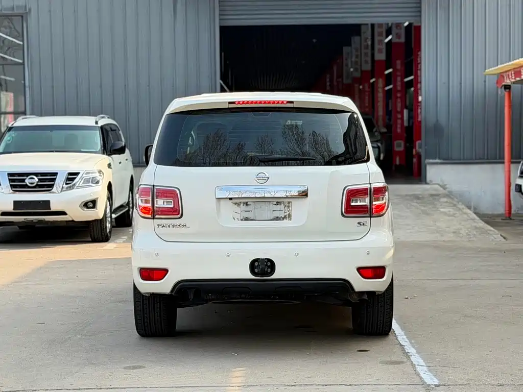 Patrol 4.0 L Middle East