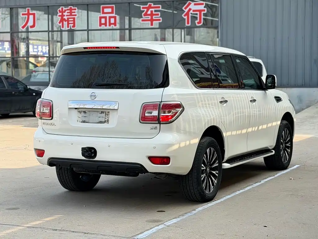 Patrol 4.0 L Middle East