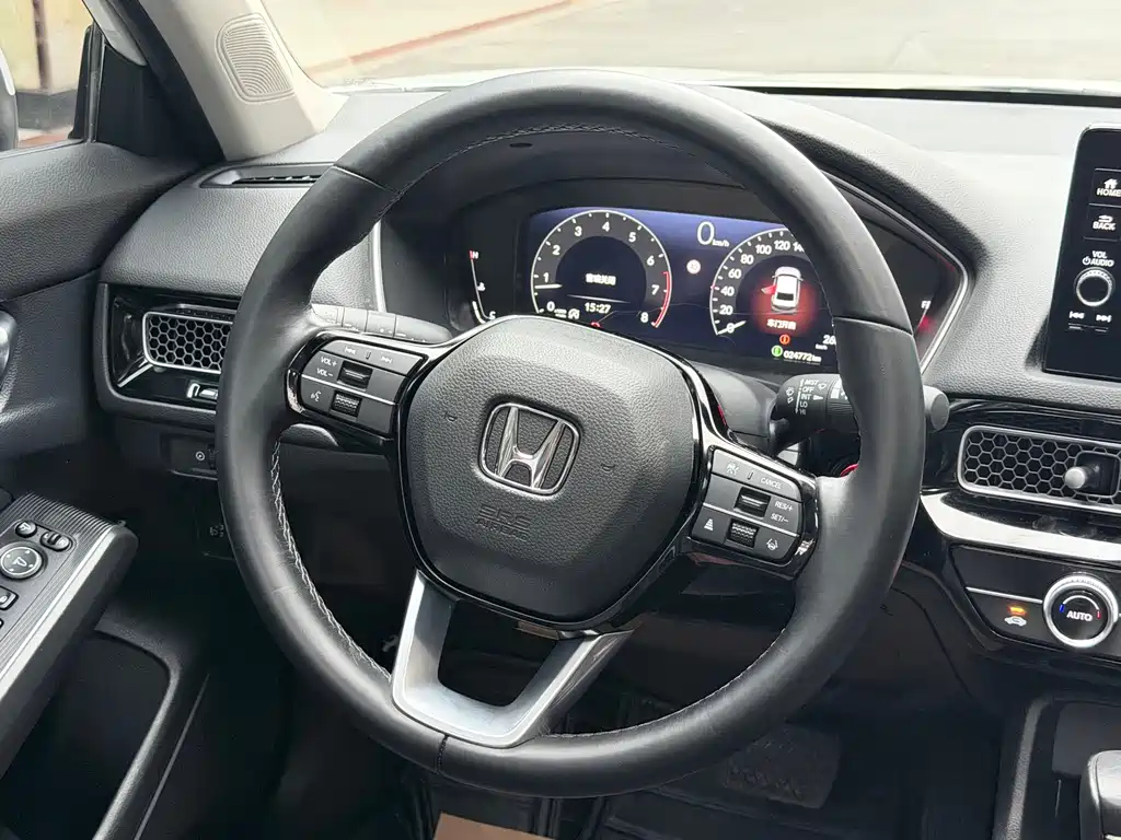 Integra 240 TURBO CVT Luxury