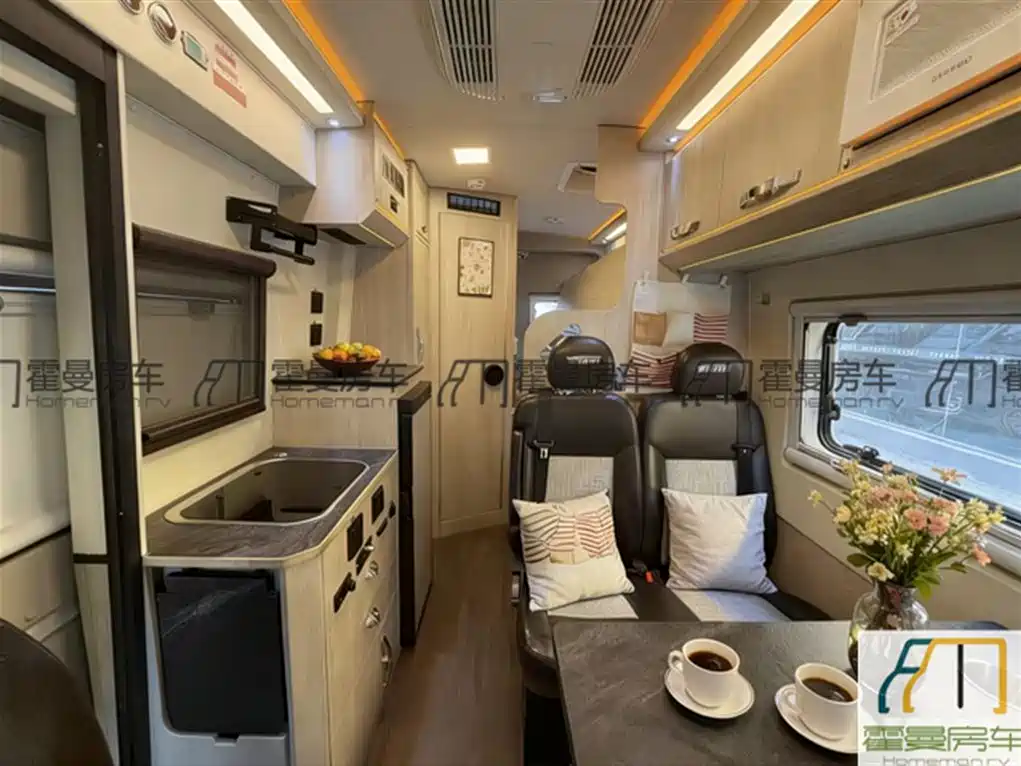 Maxus V90 RV 上汽大通MAXUS V90 C型房车 2020款 2.0 T 柴油版