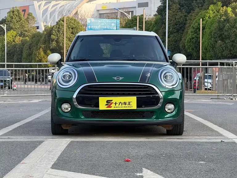 MINI MINI 2019款 1.5 T COOPER 60周年纪念版 五门版