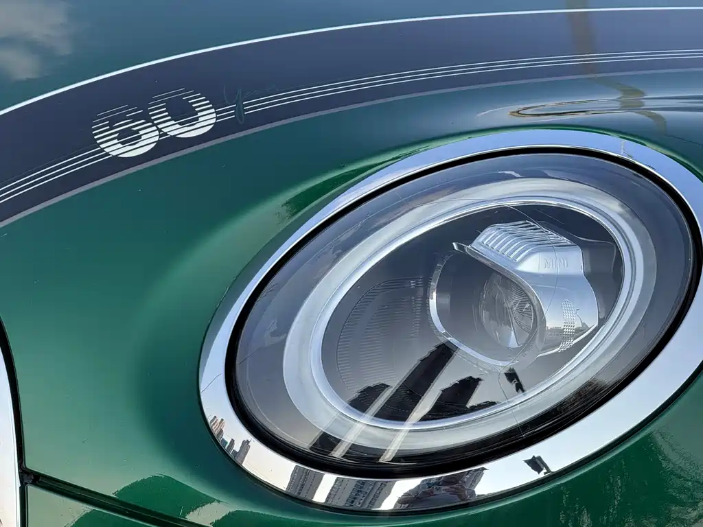 MINI MINI 2019款 1.5 T COOPER 60周年纪念版 五门版