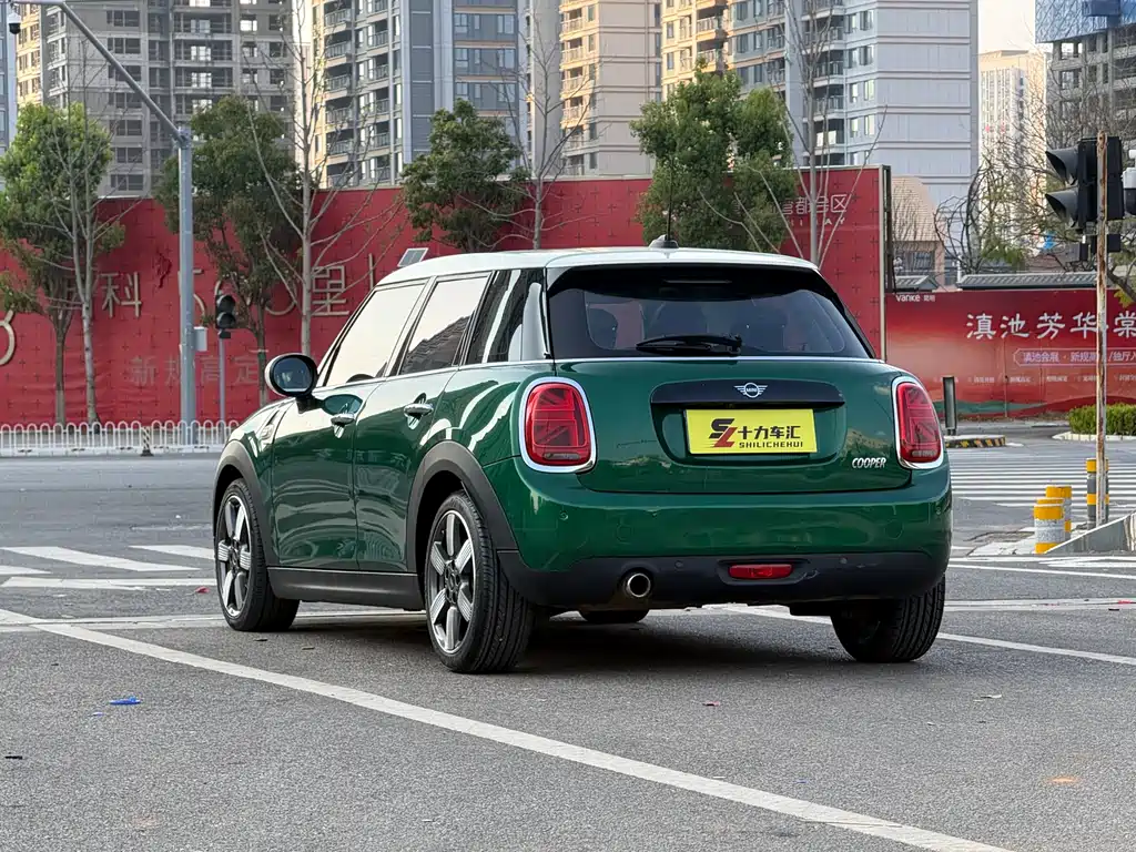 MINI MINI 2019款 1.5 T COOPER 60周年纪念版 五门版