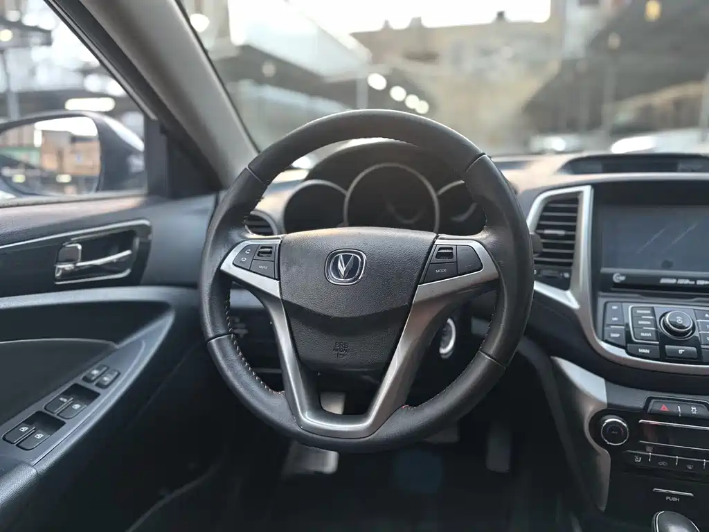 Eado XT 1.6 L Auto Handsome Cool CN-V