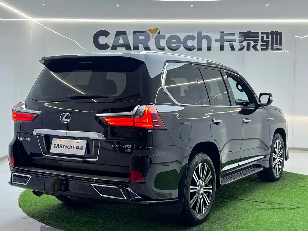 Lexus LX 570 Middle East