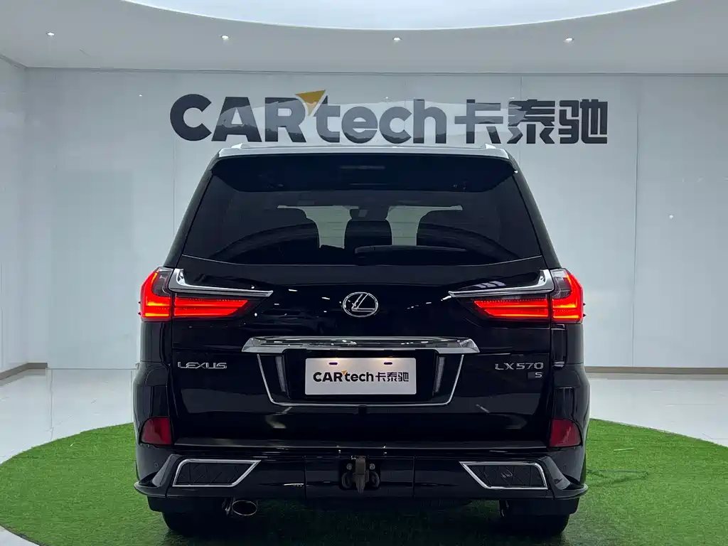 Lexus LX 570 Middle East