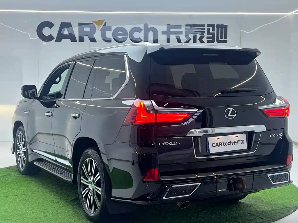 Lexus LX 570 Middle East