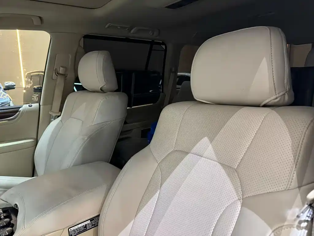 Lexus LX LX570 Middle East