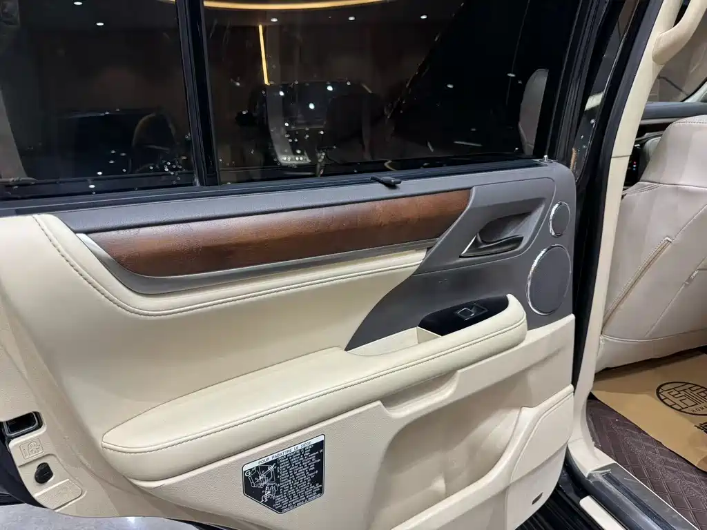 Lexus LX LX570 Middle East