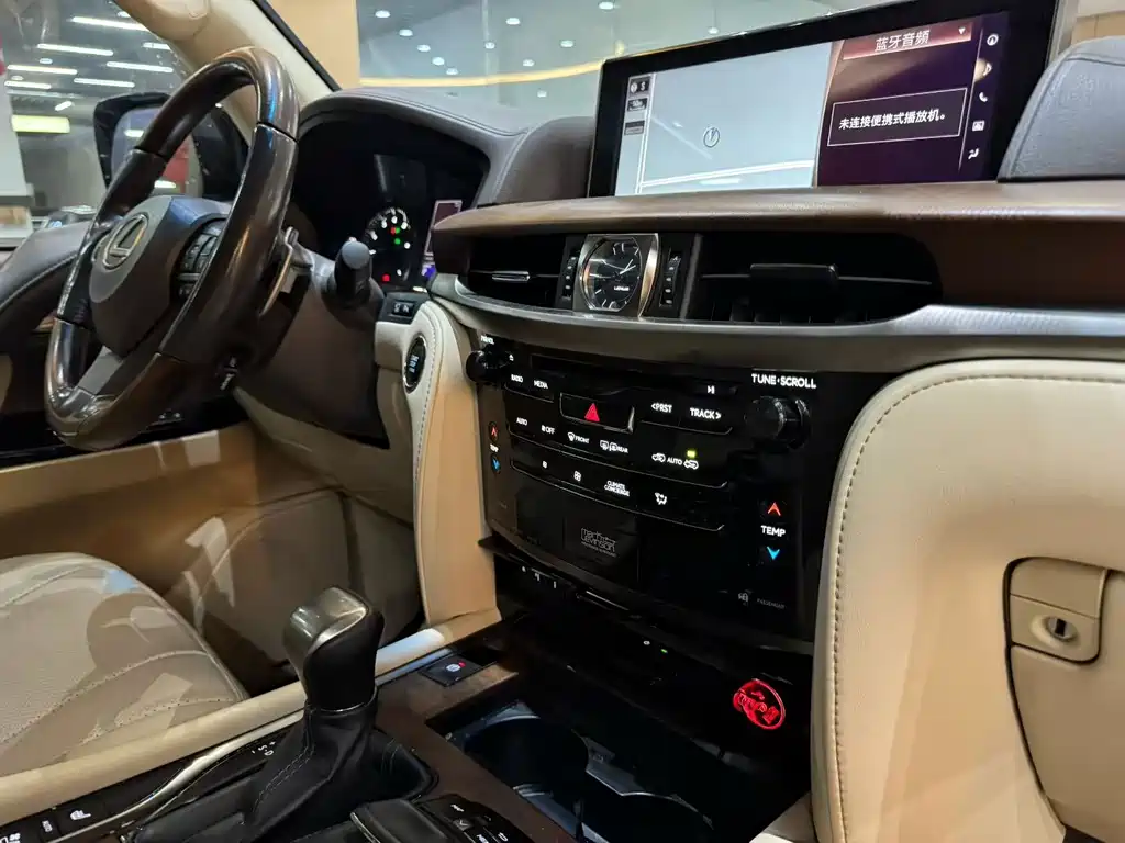 Lexus LX LX570 Middle East