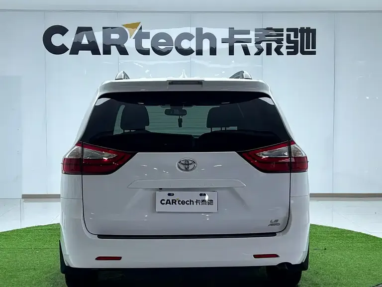 Toyota SIENNA 3.5 L US Spec