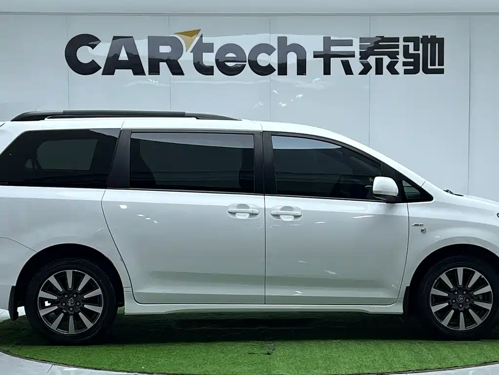 SIENNA 3.5 L US Spec