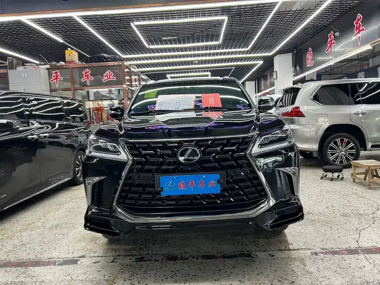 Lexus LX 570 Middle East