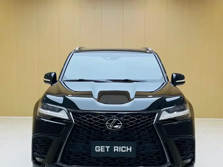 Lexus LX 600