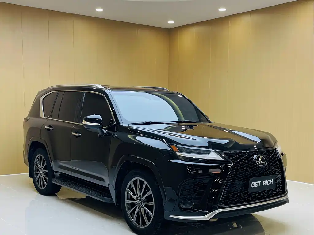 Lexus LX 600
