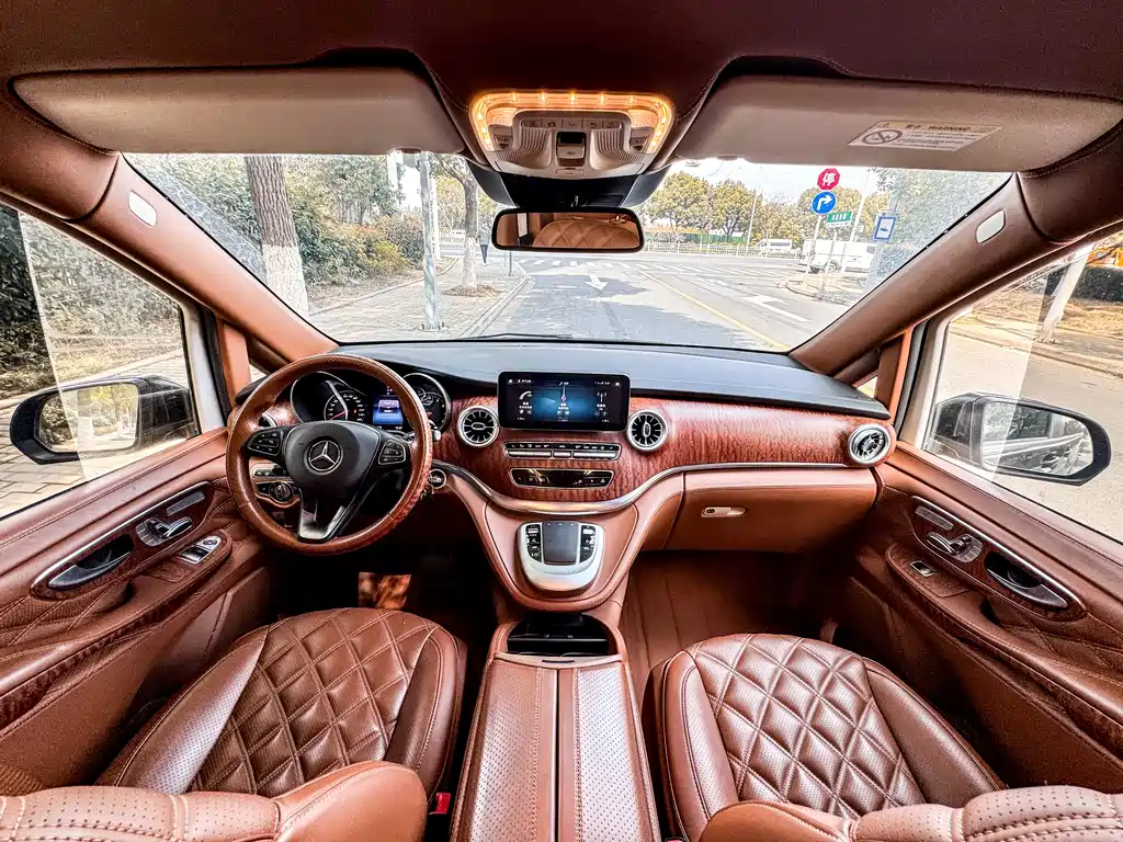 Kamoz V-Class V 260 L Gods High Roof 4-seat