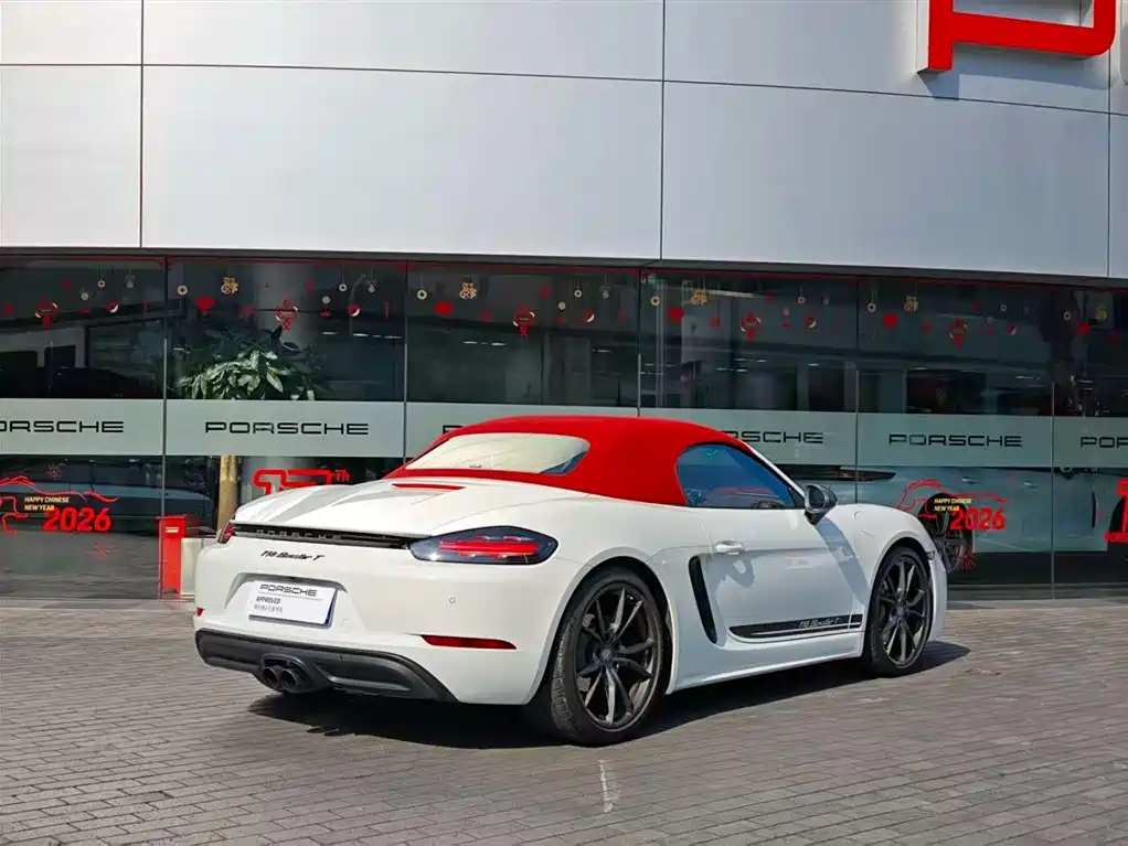 Porsche 718 Boxster T 2.0 T
