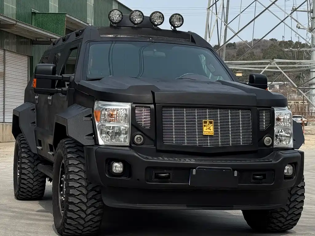 Zhanche 6.8 L Auto