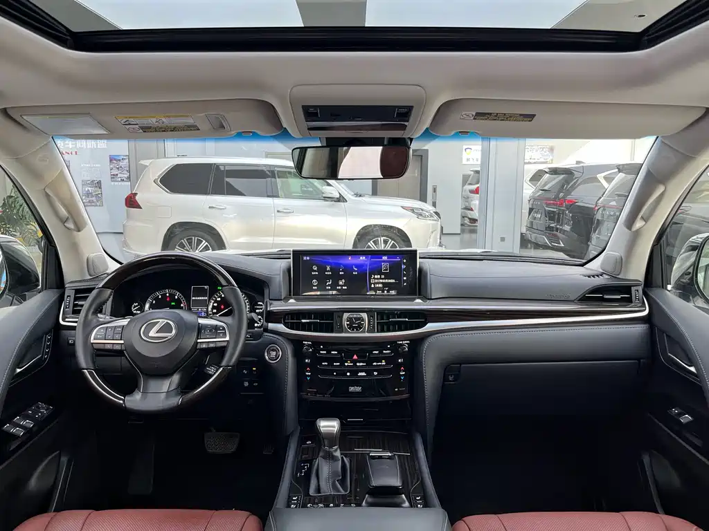 Lexus LX 570 Canada Spec