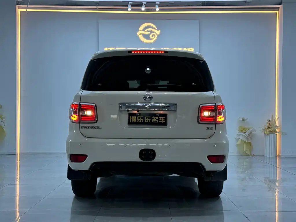 Patrol 4.0 L Middle East
