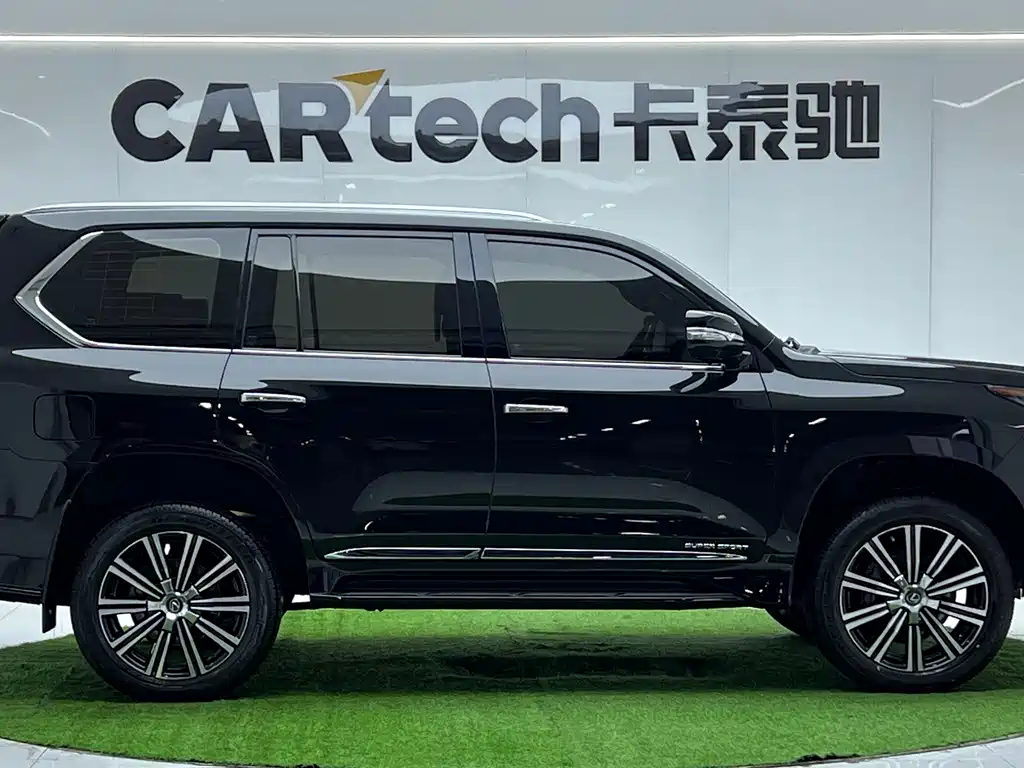 Lexus LX 570 Middle East
