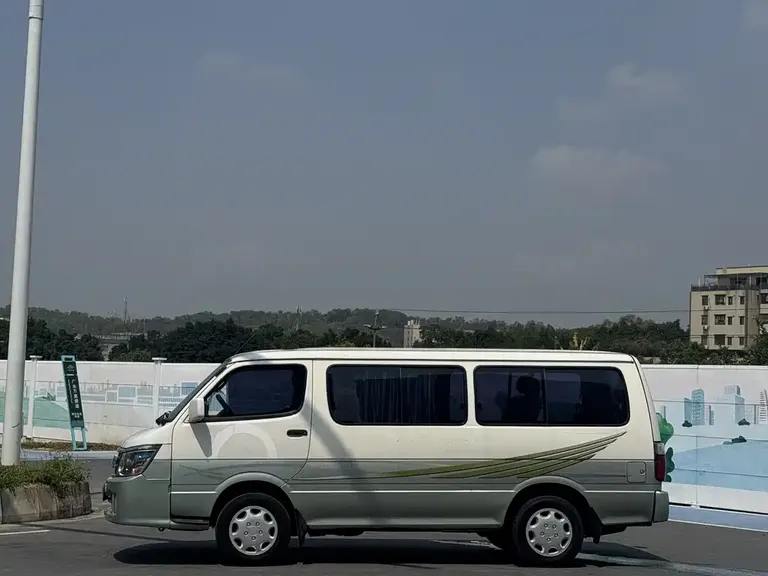 Jinbei Hiace 2.4 L Manual