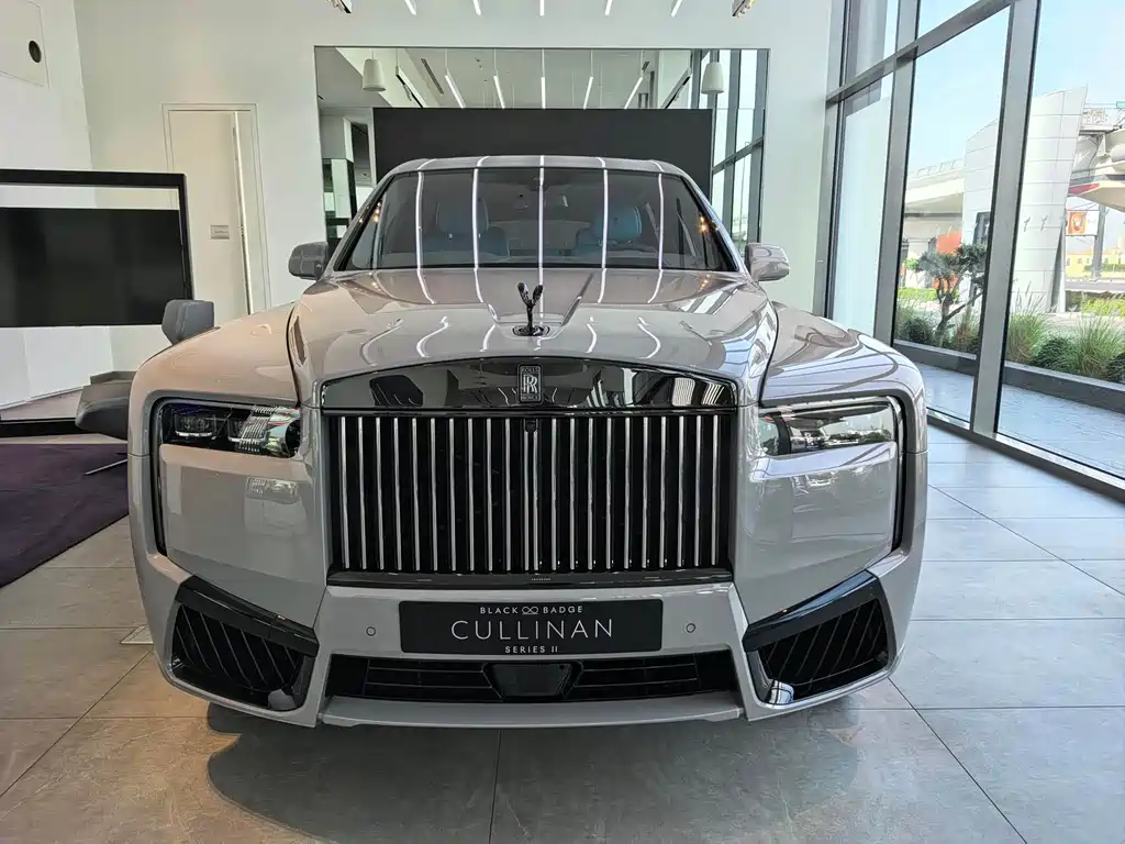 Cullinan Black Badge