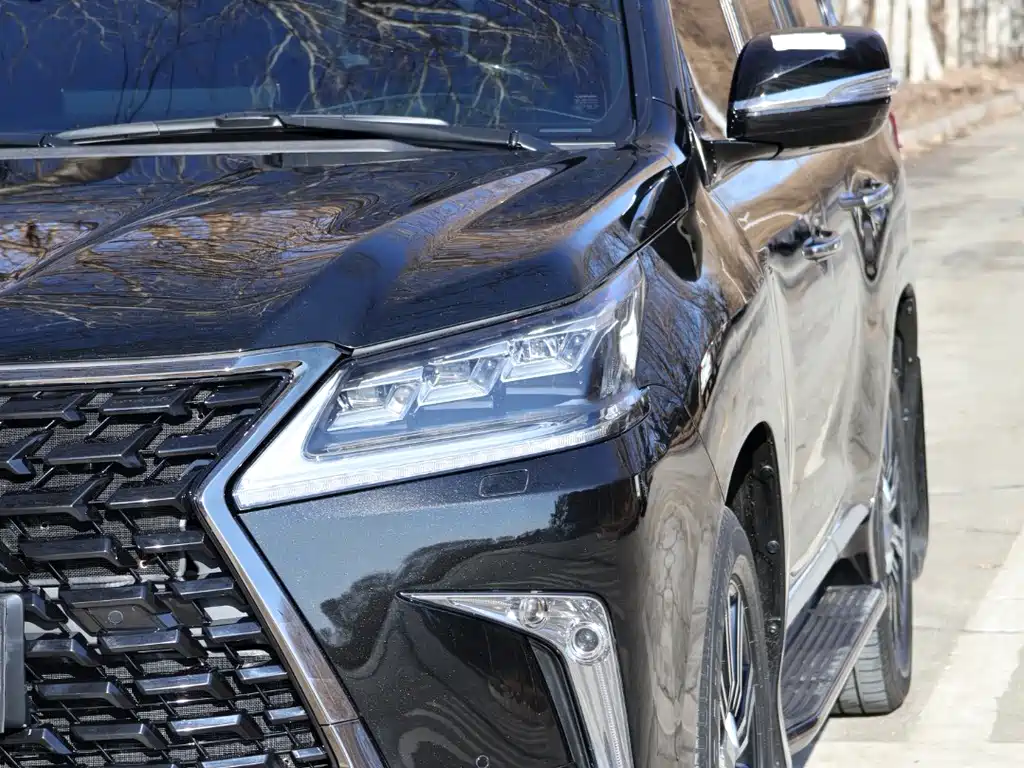 Lexus LX 570