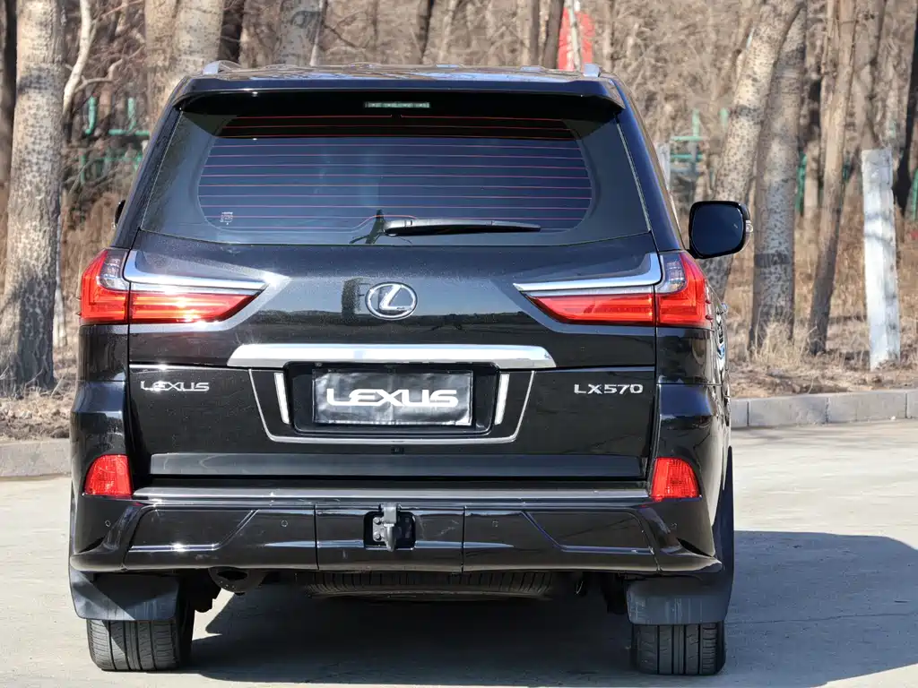 Lexus LX 570