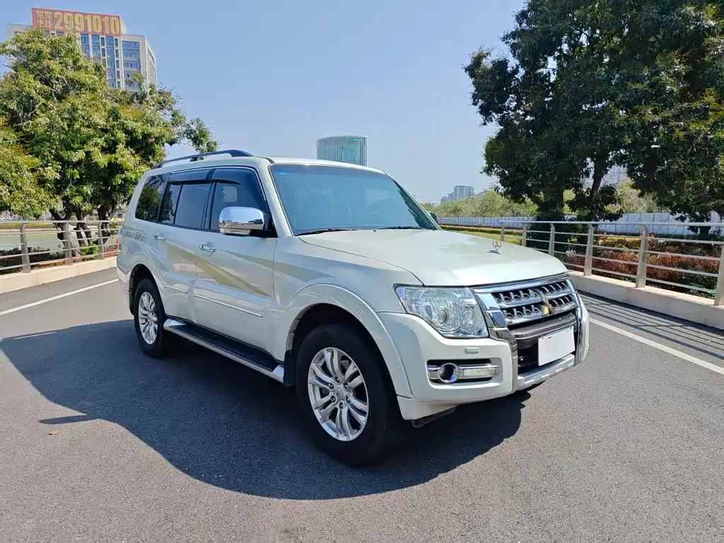 Pajero (Import) 帕杰罗(进口) 2020款 3.8 L 中东版