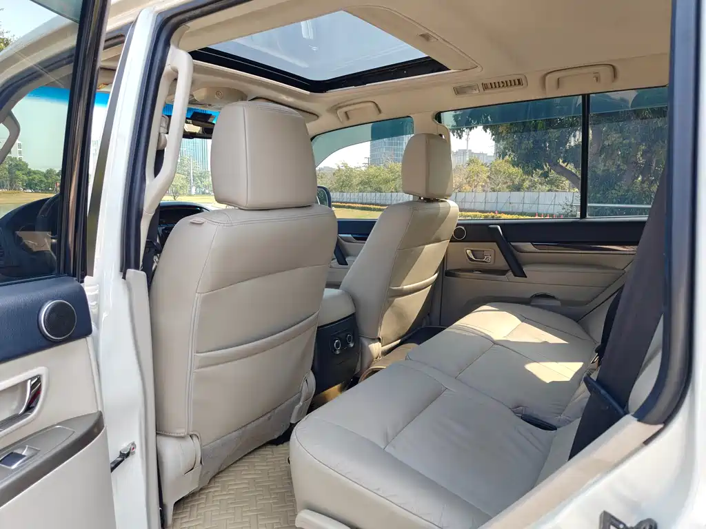 Pajero (Import) 帕杰罗(进口) 2020款 3.8 L 中东版