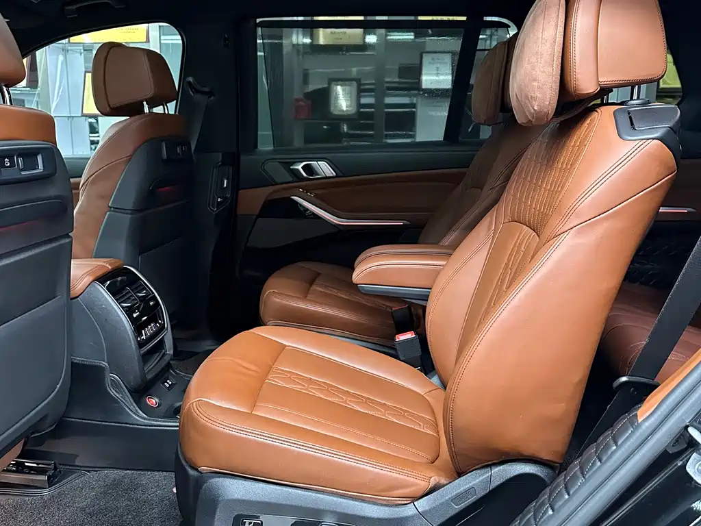 BMW X7 宝马X7 2021款 xDrive40 i 加规版