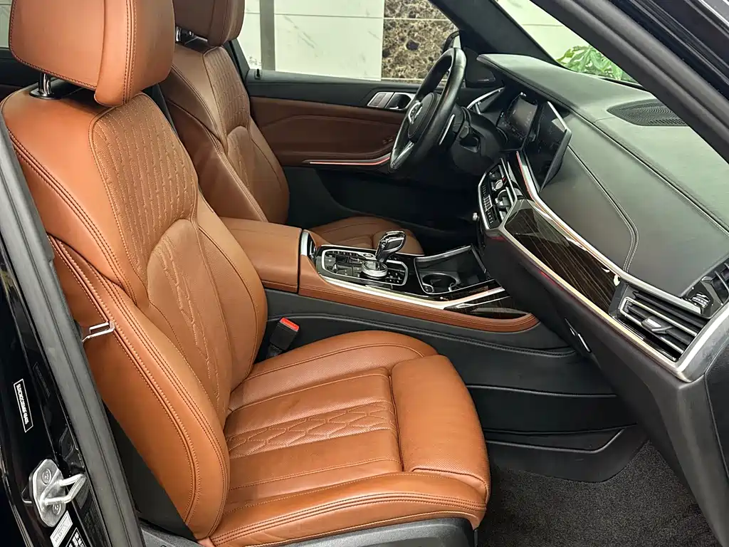 BMW X7 宝马X7 2021款 xDrive40 i 加规版