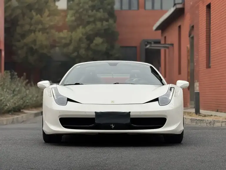Ferrari 458 4.5 L Spider