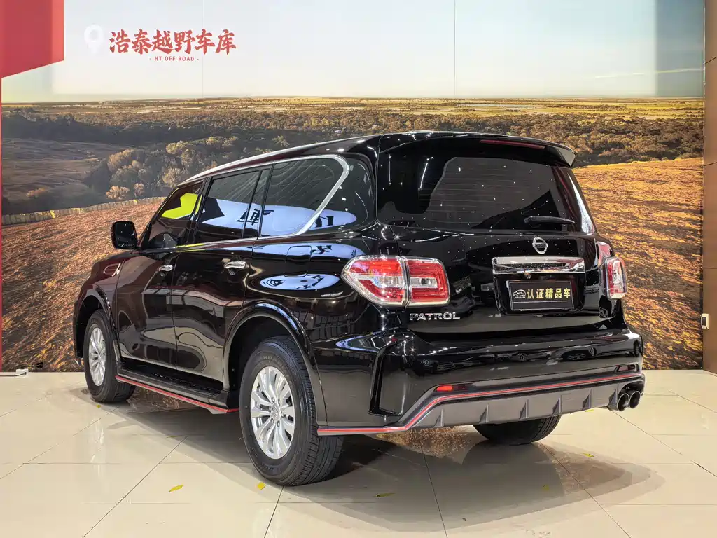 Patrol 途乐Y62 2017款 4.0 L 中东版